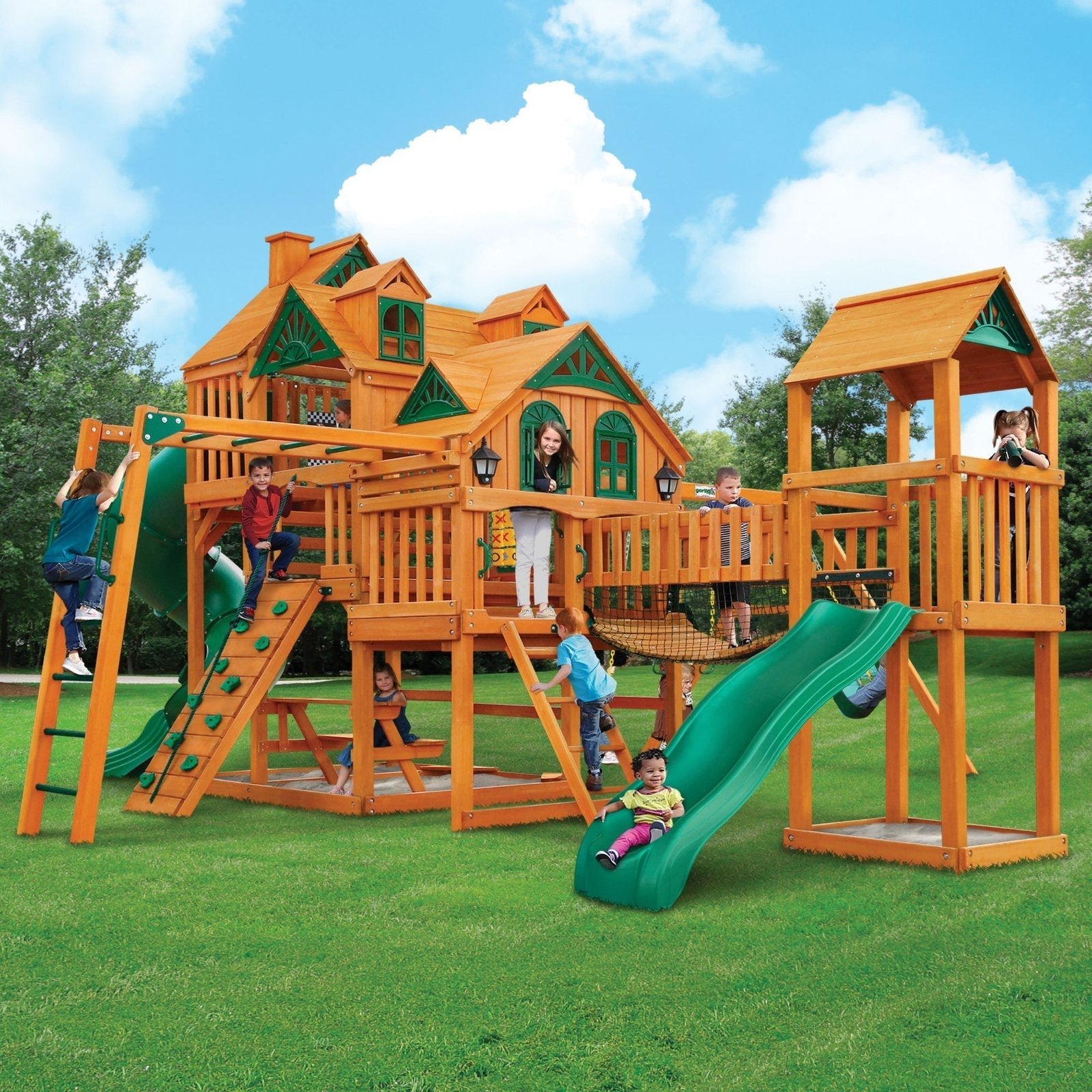 IMAGE02-LIFESTYLE_776ff681-0a31-43f8-a90e-39400f7a08bb.jpg Everest Elite Swing Set - Image 1